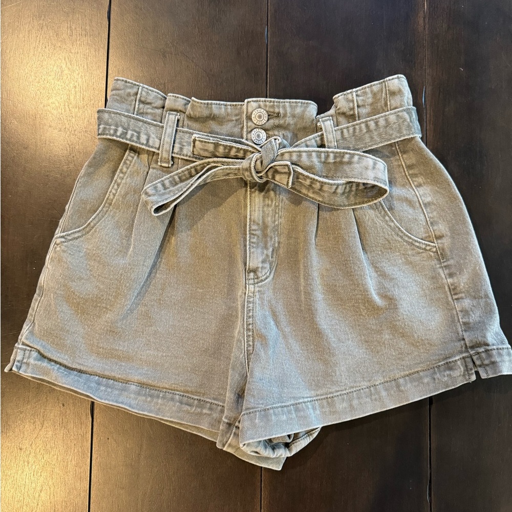 American Eagle paper bag shorts size 2